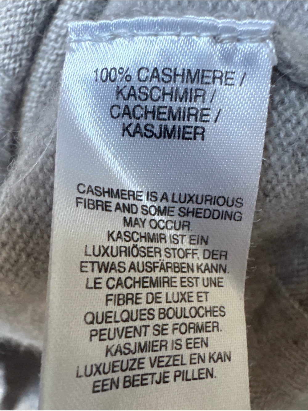 100% Cashmere Gray Women's Sweater - Classic Crewneck - Picture 3 of 4
